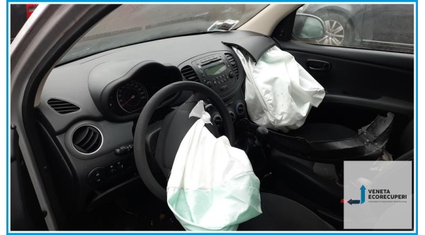 HYUNDAI i10  del 2014 parti usate e ricambi - Tipo Motore G4HG