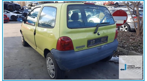 RENAULT TWINGO 1a Serie  del 2001 parti usate e ricambi - Tipo Motore D7FF7