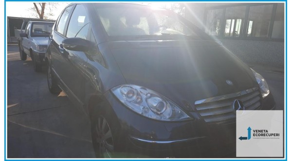 MERCEDES-BENZ Classe A W/C169 del 2006 parti usate e ricambi - Tipo Motore 266920