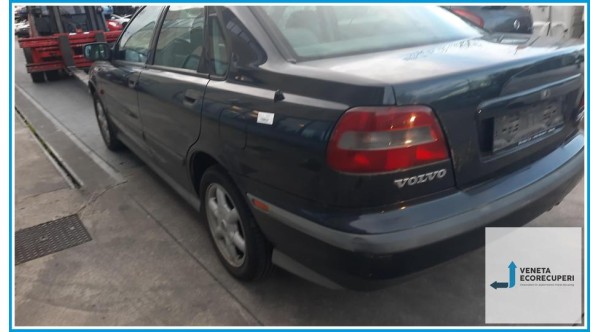 VOLVO Serie 40  del 1997 parti usate e ricambi - Tipo Motore B4204S