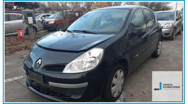 RENAULT CLIO 3a Serie  del 2008 parti usate e ricambi - Tipo Motore D4FD7
