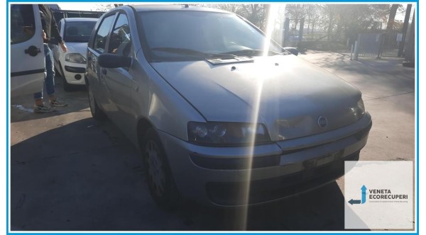 FIAT PUNTO 1N/1P del 2000 parti usate e ricambi - Tipo Motore 188A4000