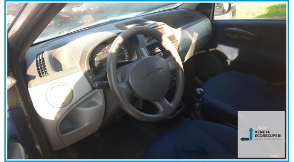 FIAT PUNTO 1N/1P del 2000 parti usate e ricambi - Tipo Motore 188A4000
