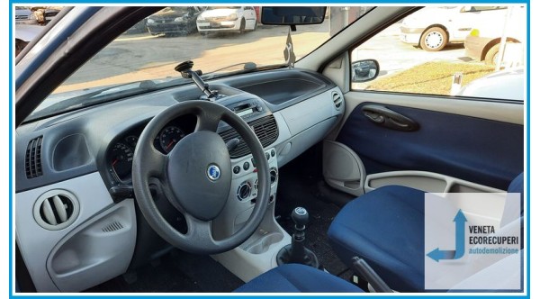 FIAT PUNTO 1N/1P del 2004 parti usate e ricambi