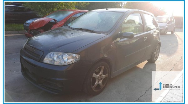 FIAT PUNTO 2U del 2004 parti usate e ricambi - Tipo Motore 843A1000