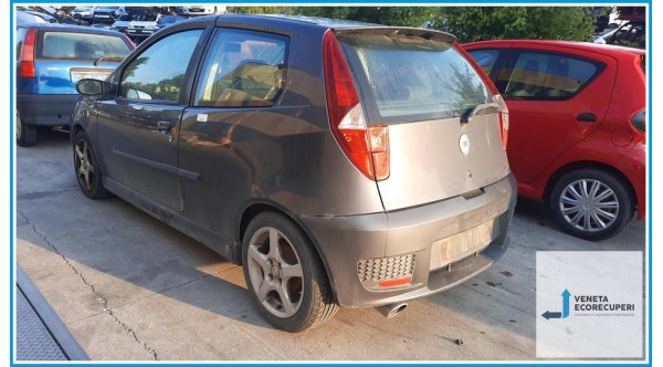 FIAT PUNTO 2U del 2004 parti usate e ricambi - Tipo Motore 843A1000
