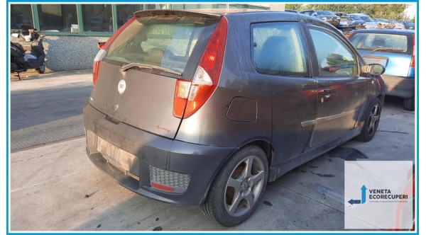 FIAT PUNTO 2U del 2004 parti usate e ricambi - Tipo Motore 843A1000