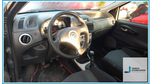 FIAT PUNTO 2U del 2004 parti usate e ricambi - Tipo Motore 843A1000