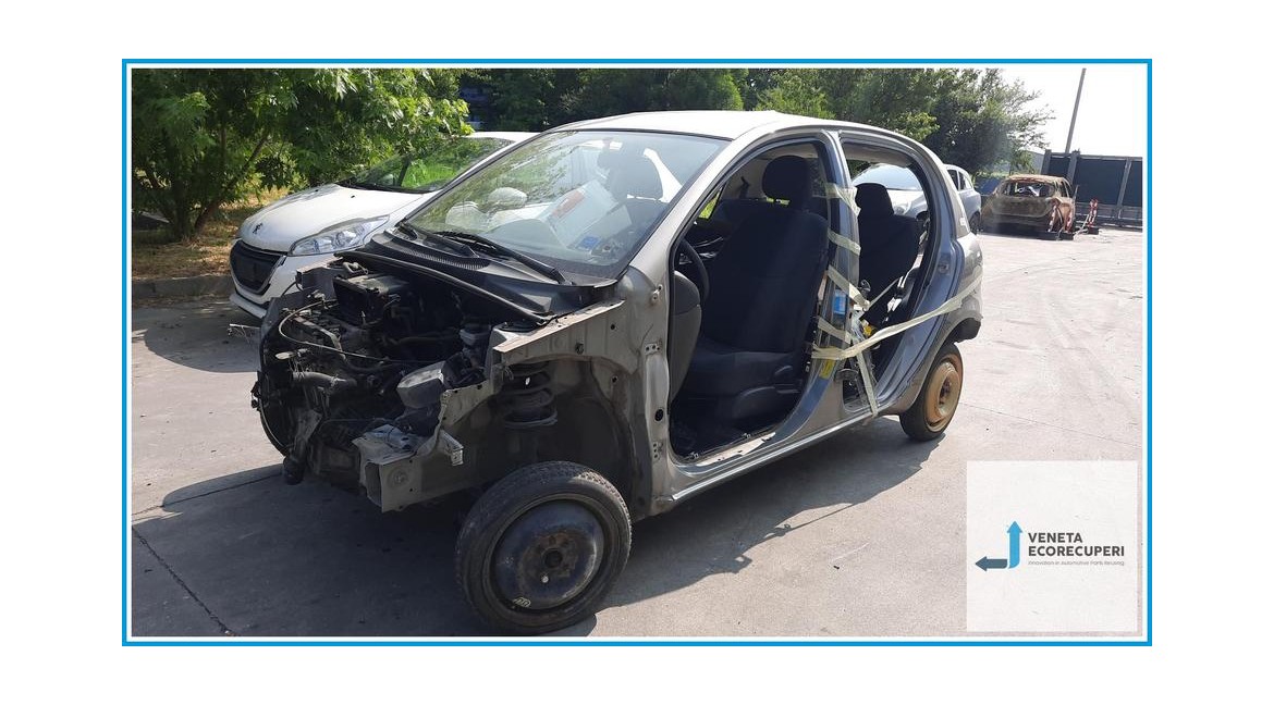TOYOTA YARIS FRP del 2005 parti usate e ricambi - Tipo Motore 2SZFE