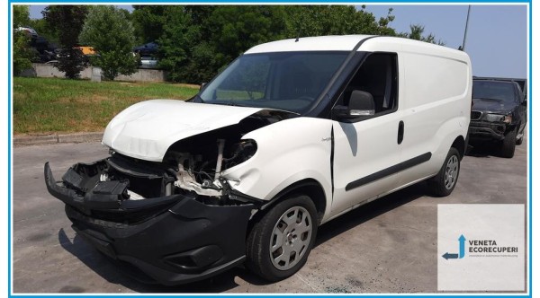 FIAT DOBLO' CARGO 4V del 2022 parti usate e ricambi - Tipo Motore 46346020
