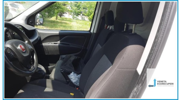 FIAT DOBLO' CARGO 4V del 2022 parti usate e ricambi - Tipo Motore 46346020