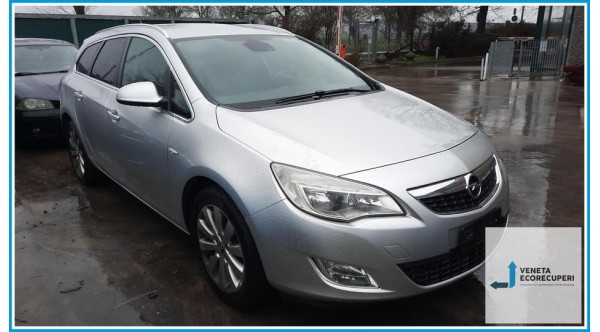 OPEL ASTRA P10 del 2012 parti usate e ricambi - Tipo Motore A17DTR