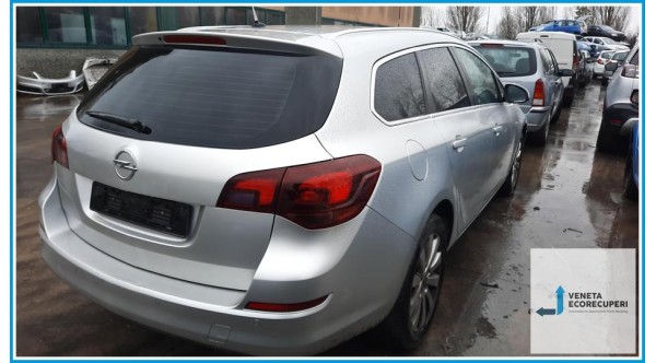 OPEL ASTRA P10 del 2012 parti usate e ricambi - Tipo Motore A17DTR