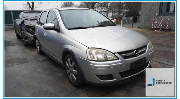 OPEL CORSA X01 del 2005 parti usate e ricambi - Tipo Motore Z13DT
