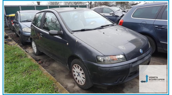 FIAT PUNTO 1N/1P del 2000 parti usate e ricambi - Tipo Motore 188A4000