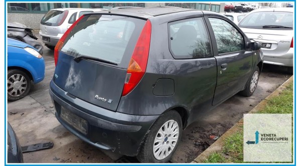 FIAT PUNTO 1N/1P del 2000 parti usate e ricambi - Tipo Motore 188A4000