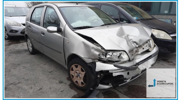 FIAT PUNTO 2U del 2003 parti usate e ricambi - Tipo Motore 188A5000