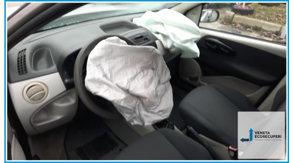 FIAT PUNTO 2U del 2003 parti usate e ricambi - Tipo Motore 188A5000