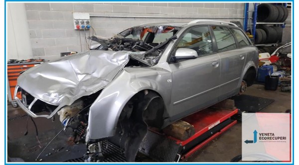 AUDI A4 8E del 2004 parti usate e ricambi - Tipo Motore AVF