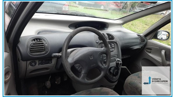 CITROEN XSARA PICASSO  del 2002 parti usate e ricambi - Tipo Motore RHY