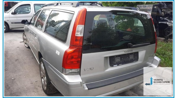 VOLVO V70/XC70  del 2005 parti usate e ricambi - Tipo Motore B5244SG2