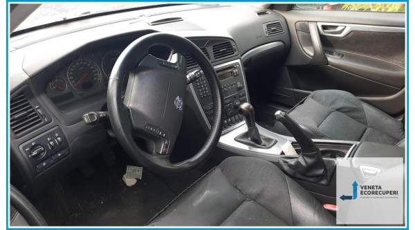 VOLVO V70/XC70  del 2005 parti usate e ricambi - Tipo Motore B5244SG2