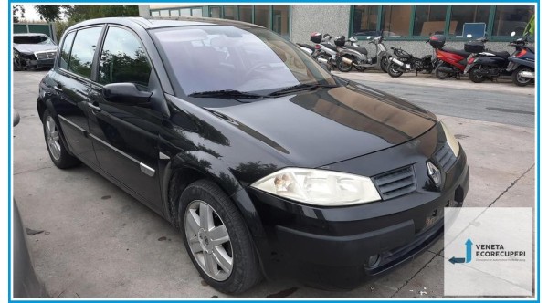 RENAULT MEGANE 2a Serie  del 2004 parti usate e ricambi - Tipo Motore K9KF7