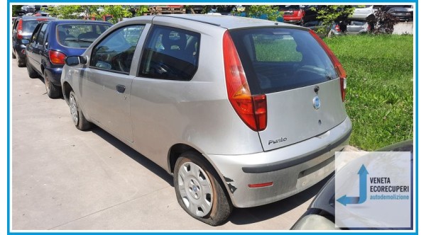 FIAT PUNTO 1N/1P del 2004 parti usate e ricambi
