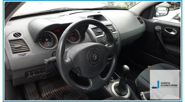 RENAULT MEGANE 2a Serie  del 2004 parti usate e ricambi - Tipo Motore K9KF7