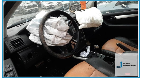 MERCEDES-BENZ Classe B T245 del 2007 parti usate e ricambi - Tipo Motore 640940