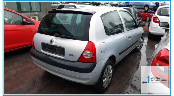 RENAULT CLIO 2a Serie  del 2003 parti usate e ricambi - Tipo Motore D7FG7