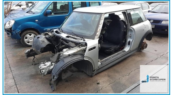 MINI MINI R50/R53 del 2004 parti usate e ricambi - Tipo Motore 1ND