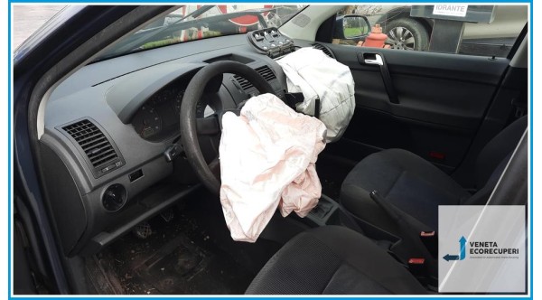 VOLKSWAGEN POLO 9N del 2006 parti usate e ricambi - Tipo Motore BKY