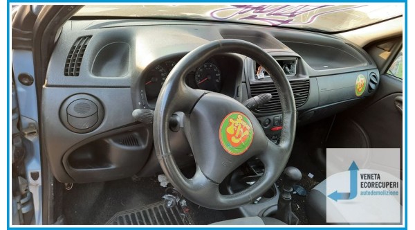 FIAT PUNTO 1N/1P del 2005 parti usate e ricambi