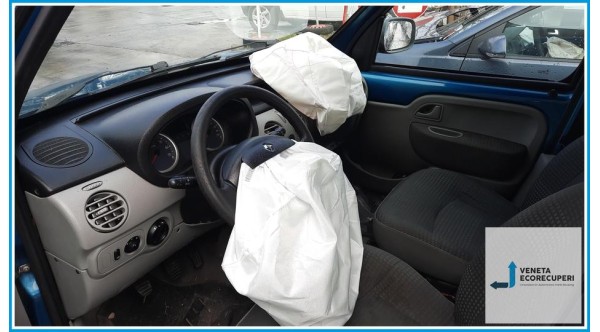 RENAULT KANGOO  del 2008 parti usate e ricambi - Tipo Motore D4FF7