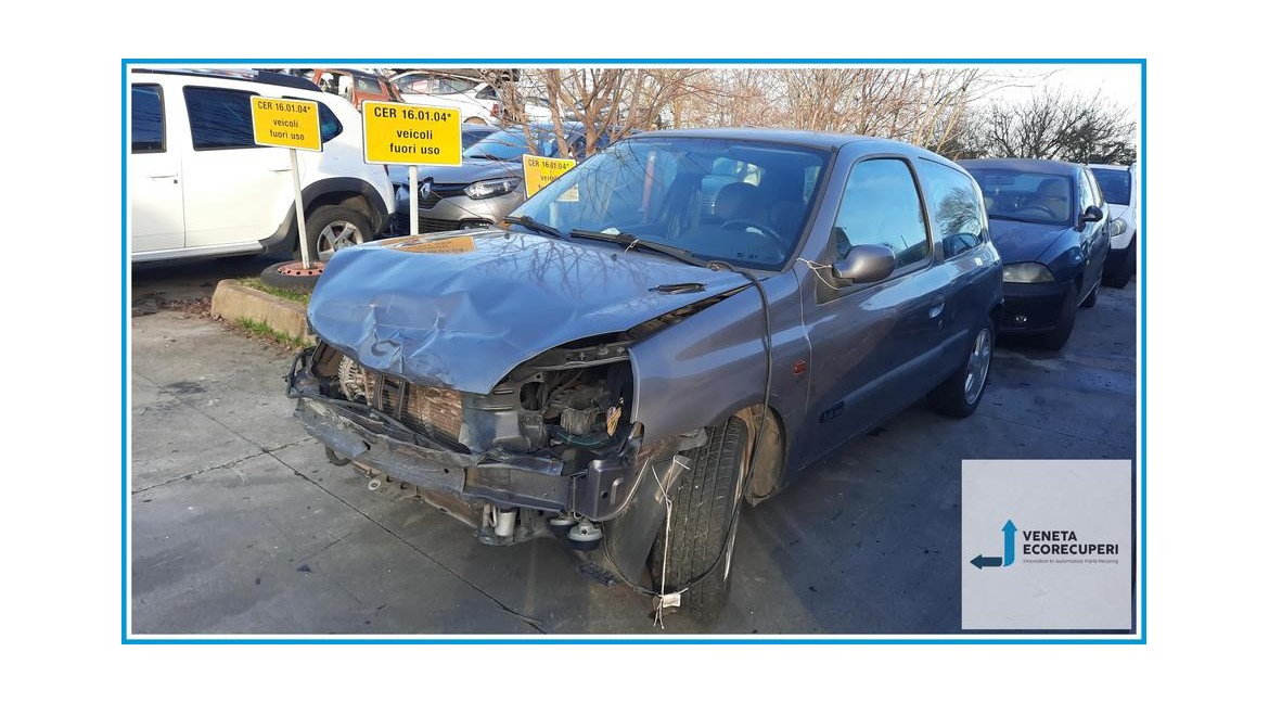 RENAULT CLIO 2a Serie  del 2002 parti usate e ricambi - Tipo Motore K4JC7