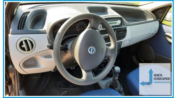 FIAT PUNTO 1N/1P del 2004 parti usate e ricambi