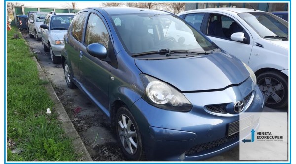 TOYOTA AYGO 1a Serie  del 2008 parti usate e ricambi - Tipo Motore 1KRFE