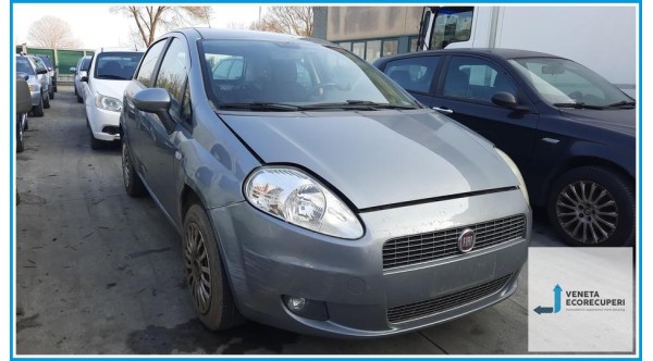 FIAT GRANDE PUNTO 4C del 2009 parti usate e ricambi - Tipo Motore 199A4000