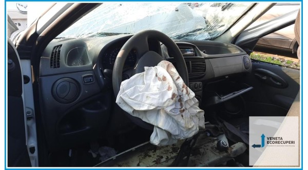 FIAT PUNTO CLASSIC 2U del 2009 parti usate e ricambi - Tipo Motore 188A4000