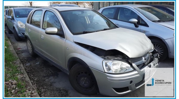 OPEL CORSA X01 del 2005 parti usate e ricambi - Tipo Motore Z10XEP