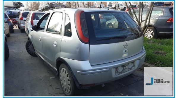 OPEL CORSA X01 del 2005 parti usate e ricambi - Tipo Motore Z10XEP