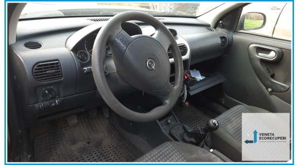 OPEL CORSA X01 del 2005 parti usate e ricambi - Tipo Motore Z10XEP
