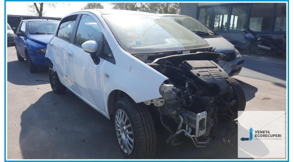 FIAT GRANDE PUNTO 4C del 2009 parti usate e ricambi - Tipo Motore 199A2000
