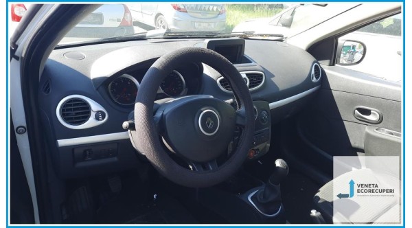 RENAULT CLIO 3a Serie  del 2011 parti usate e ricambi - Tipo Motore K9K67