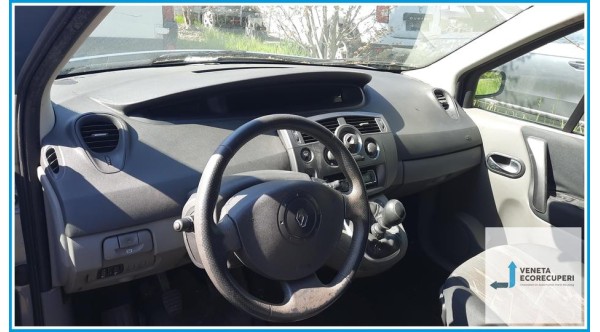 RENAULT SCENIC 2a Serie  del 2005 parti usate e ricambi - Tipo Motore K9KP7