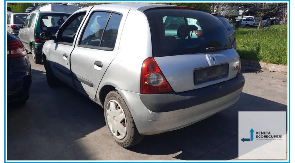 RENAULT CLIO 2a Serie  del 2005 parti usate e ricambi - Tipo Motore D7FG7