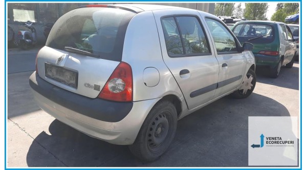RENAULT CLIO 2a Serie  del 2005 parti usate e ricambi - Tipo Motore D7FG7