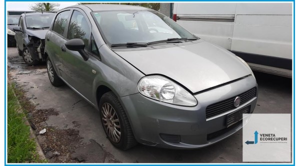FIAT GRANDE PUNTO 3X del 2009 parti usate e ricambi - Tipo Motore 199A2000