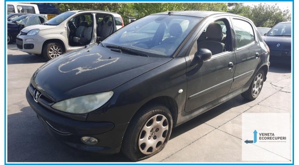 PEUGEOT 206  del 2004 parti usate e ricambi - Tipo Motore 8HX